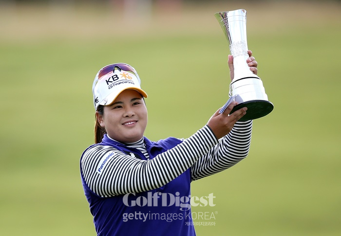 2015년 LPGA 투어 메이저 대회 브리티시 여자 오픈에서 우승하며 아시아 선수 최초로 커리어 그랜드슬램을 달성했던 박인비.